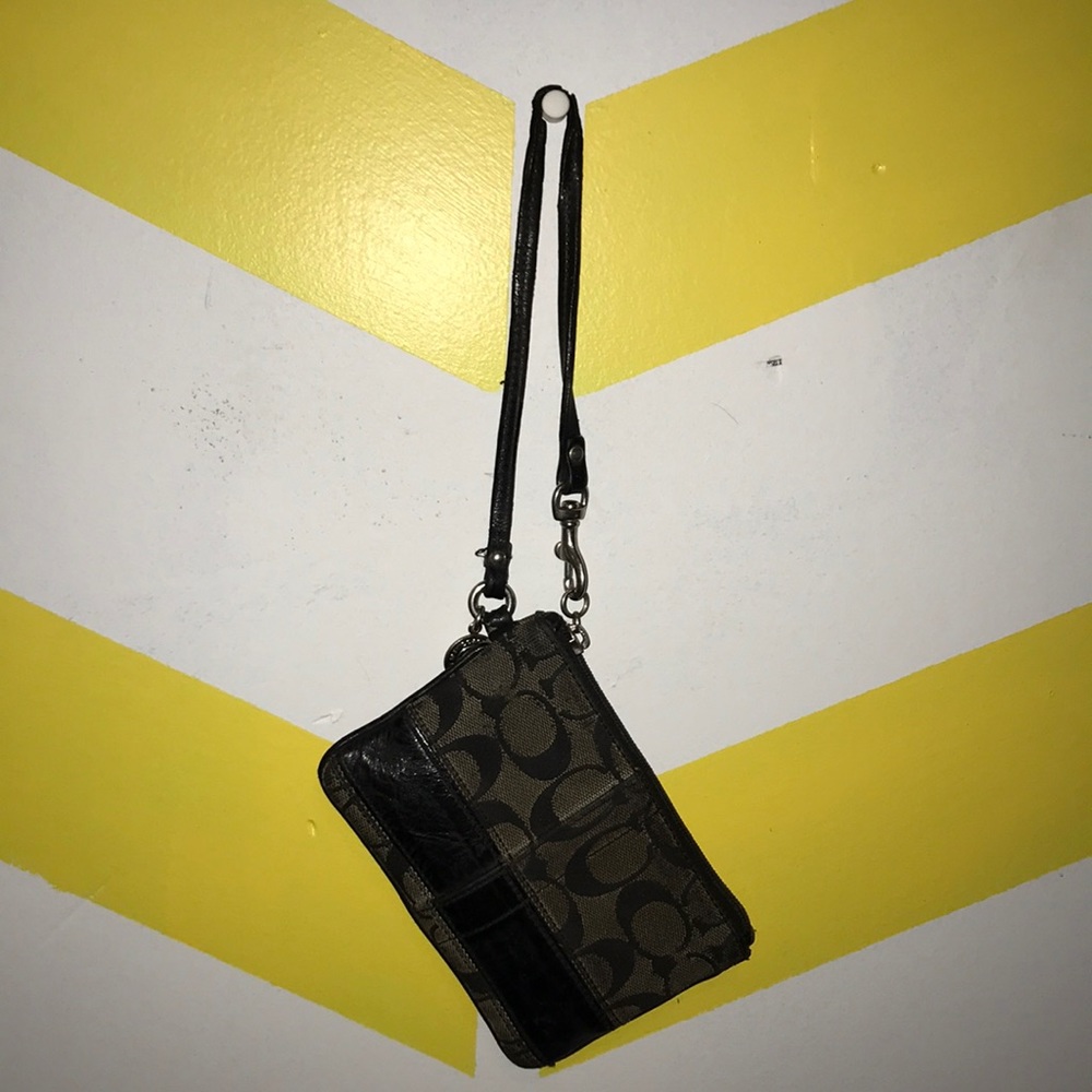 USED COACH WRISTLET